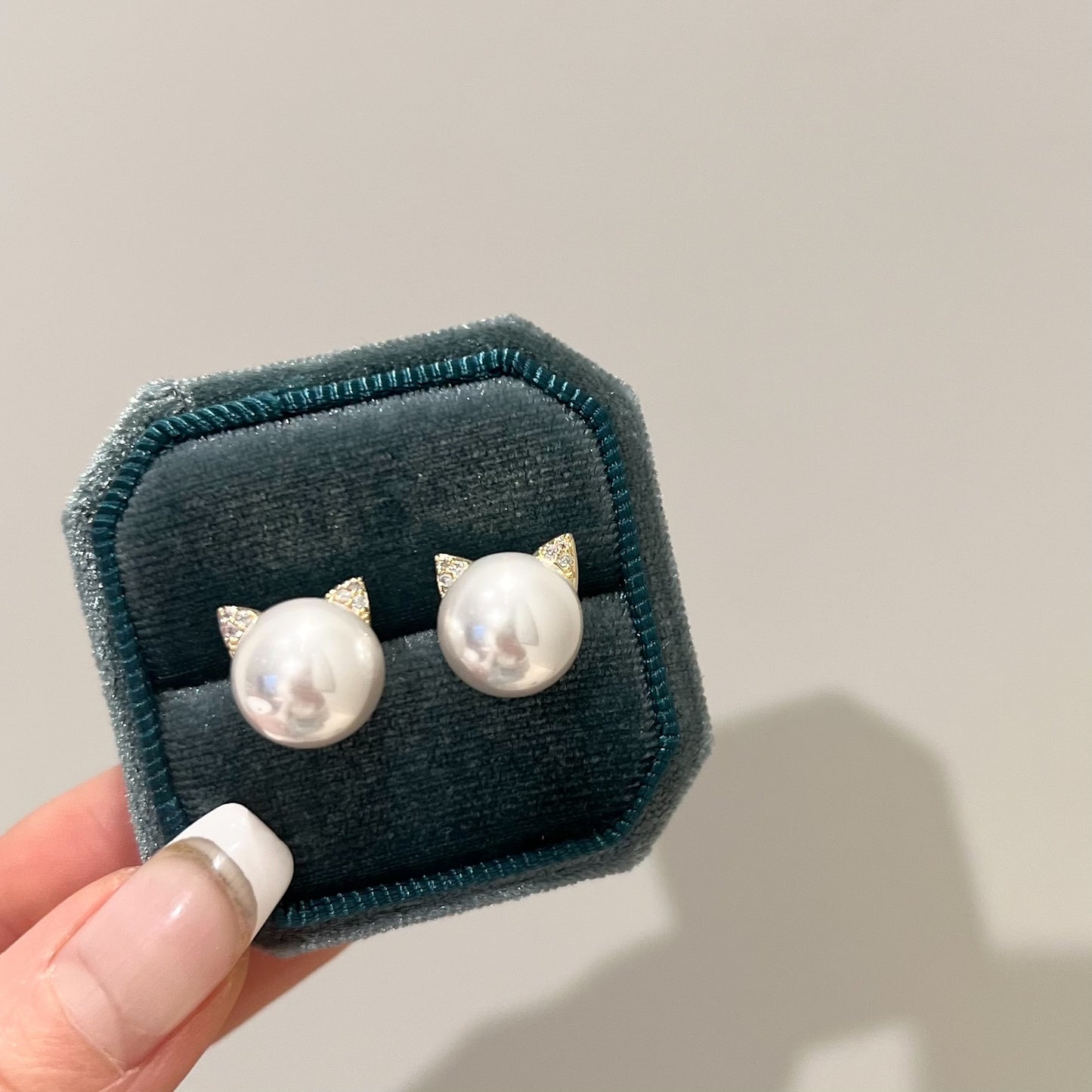 Necomimi Pearl pierce/earring(ねこみみパールピアス/イヤリング)