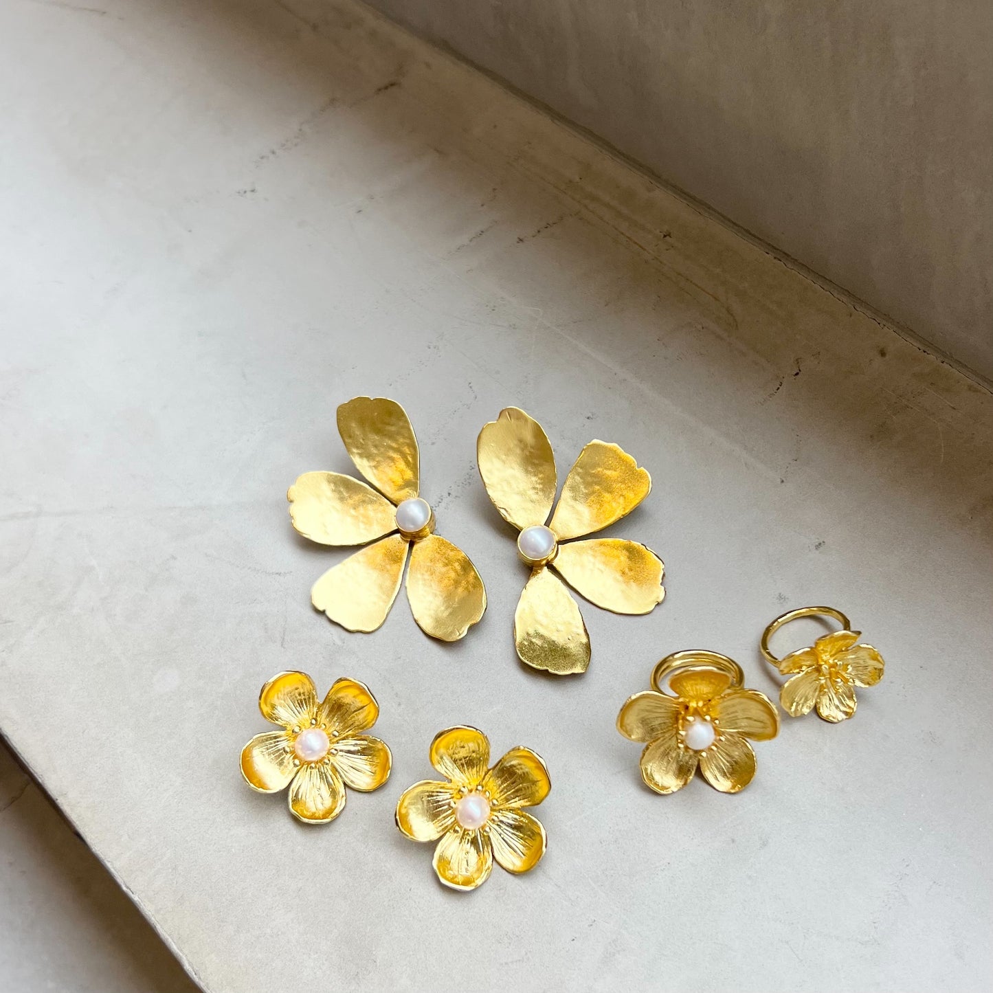 Big flower pierce(ビックフラワーピアス)