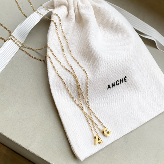 tiny initial necklace(タイニーイニシャルネックレス)