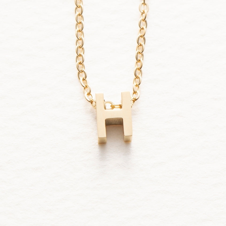 tiny initial necklace(タイニーイニシャルネックレス)