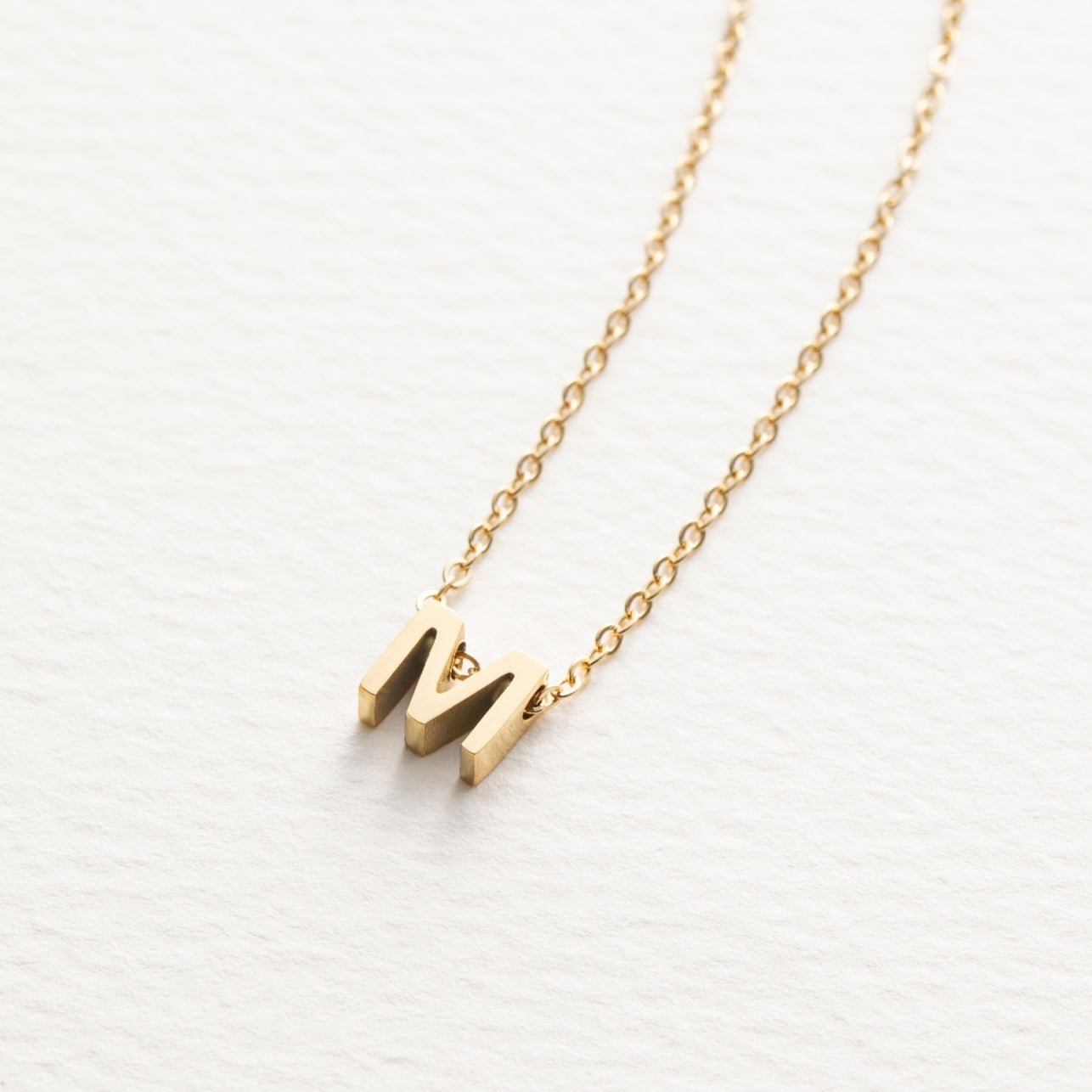 tiny initial necklace(タイニーイニシャルネックレス)